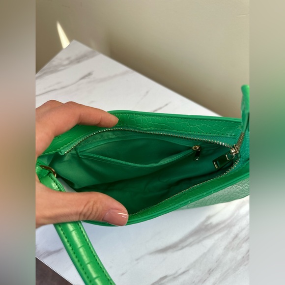 Green purse - Picture 2 of 2